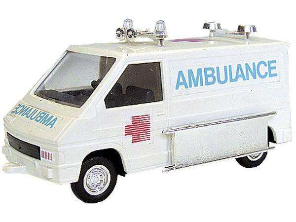 Monti System 06 Ambulance Renault Trafic v krabici 22x15x6cm 1:35